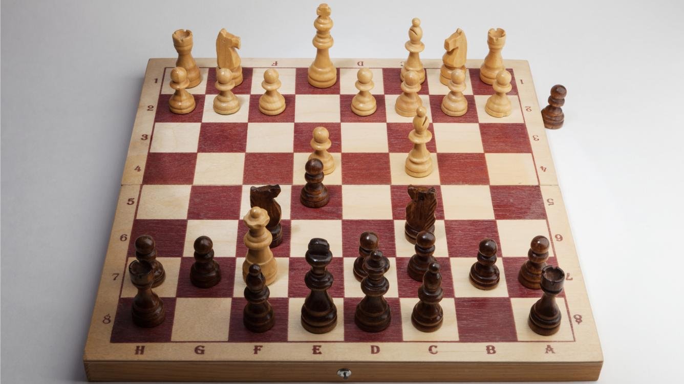 win chess 4 moves