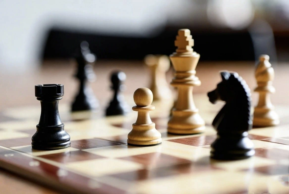 Trap 2 – The Blackburne Hartlaub Gambit Line